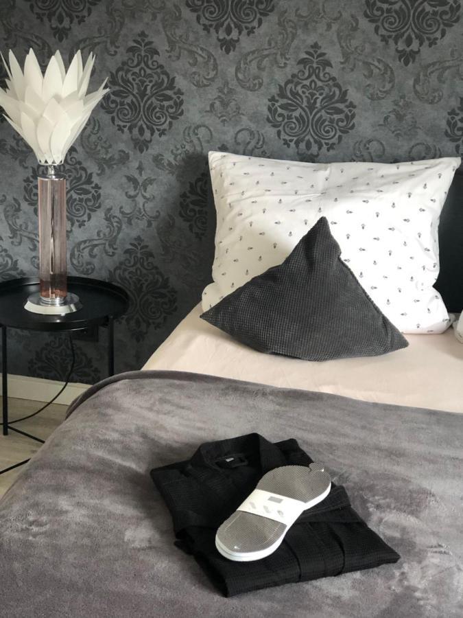 Body Kult Loft - Modernes Appartement Mit 2 Separaten Schlafzimmern اتسوكو المظهر الخارجي الصورة
